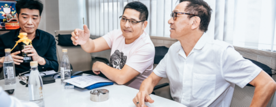 澳门商人尹国驹和李林骏引领国灜洪门矿泉水传扬四海