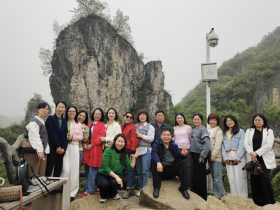 踏青赏景聚人心