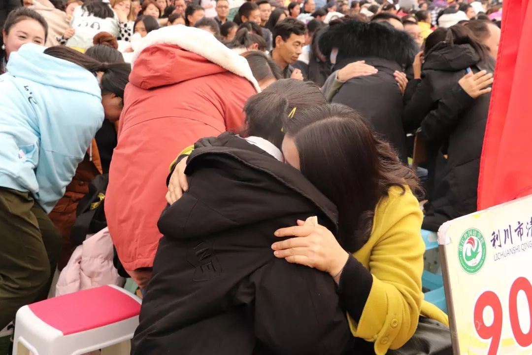 香港孔教学院汤恩佳院长一行莅临利川市清江外国语学校讲学-图片20