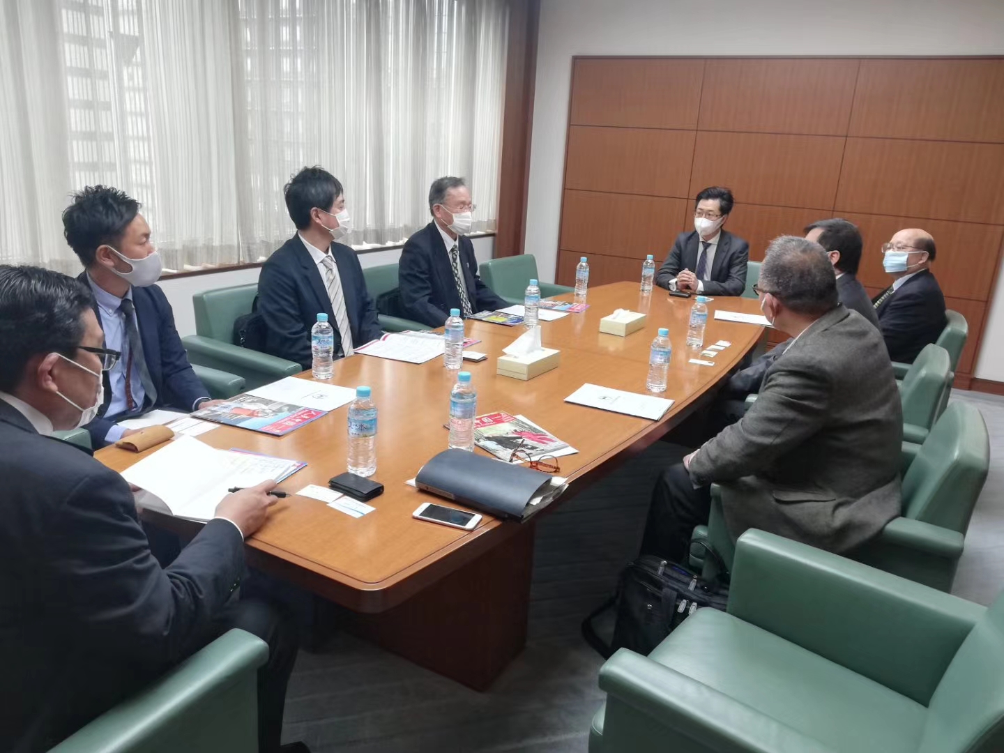 为推进国内外観光再开,鸟取県観光局一行访问中国驻大阪总领事馆、中国银行大阪支行、吉祥航空大阪支社、大阪观光局、中日新報-图片4