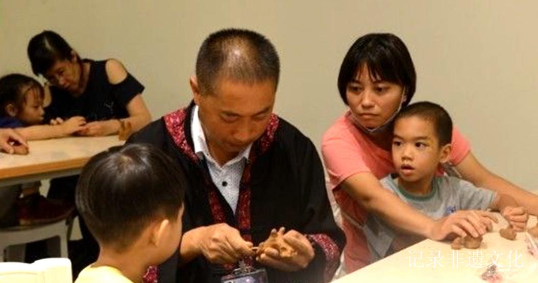 1581661672091011923.jpeg 黄平泥哨传承人王登书——国家级非物质文化遗产-图片3