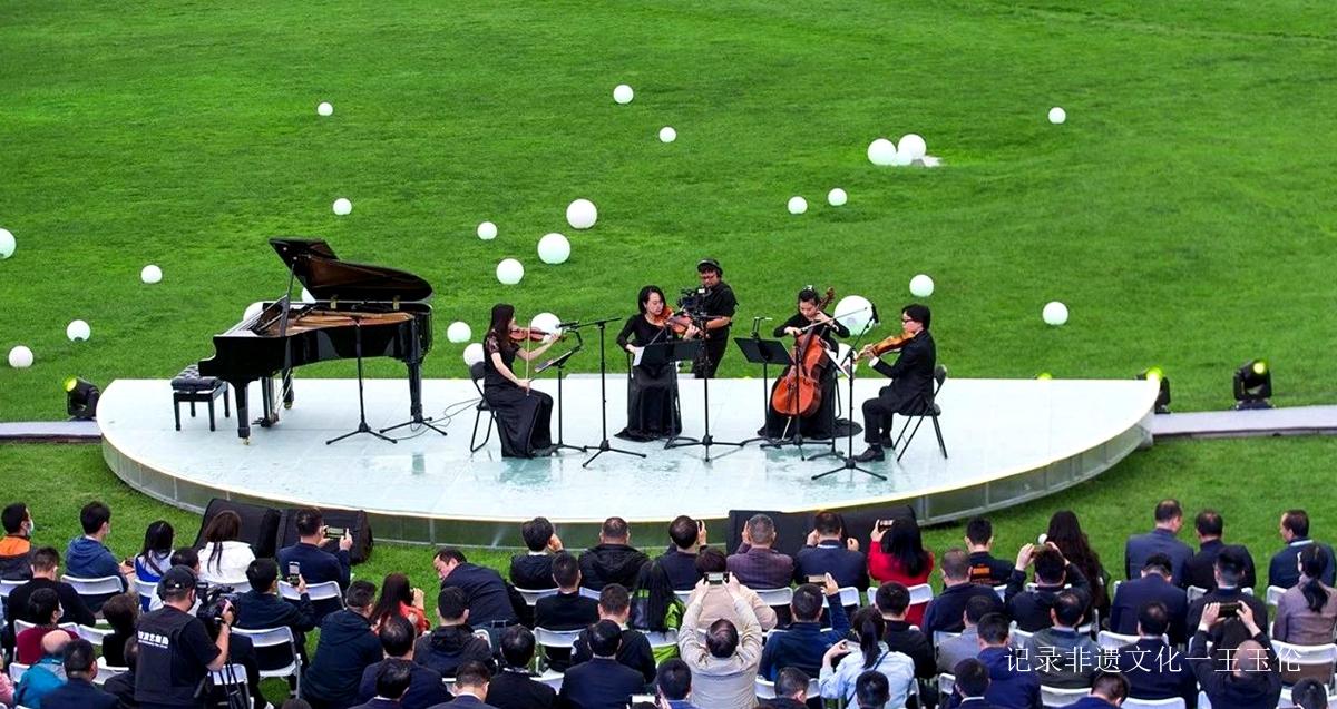 天下第一壶景区荣获“武陵山十佳文旅融合景区”荣誉称号!-图片2