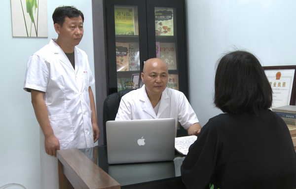 罗凯夫博士荣登纳斯达克巨屏展播 中国品牌亮相世界舞台-图片4