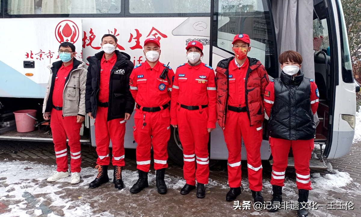 北京李素丽应急救援志愿服务队一天三场奔波