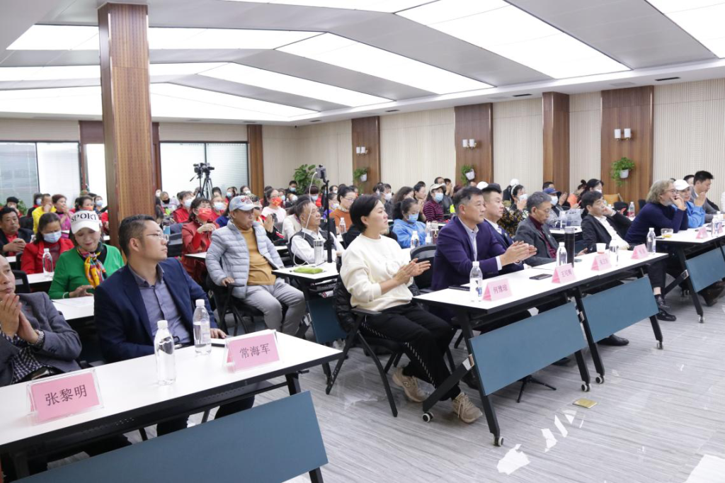 “《你好大妈》·百消丹全民健康行”战略合作签约仪式郑州举行-图片1