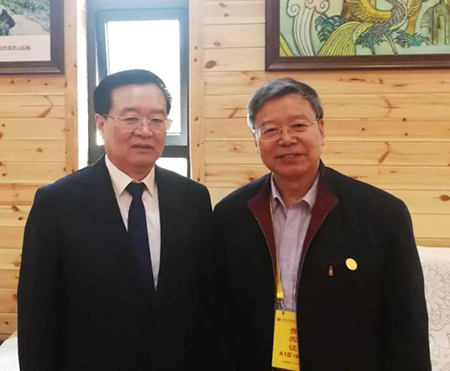 中共河南省委书记王国生（左）与张希清（右）会见.jpg