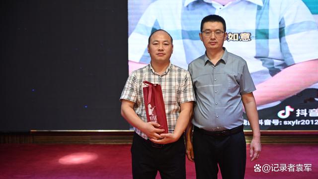 仪商联盟周年庆典在成都友豪罗曼大酒店隆重举行-图片11