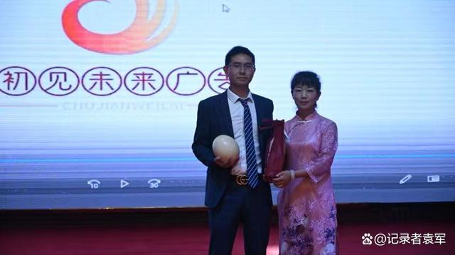 仪商联盟周年庆典在成都友豪罗曼大酒店隆重举行-图片11