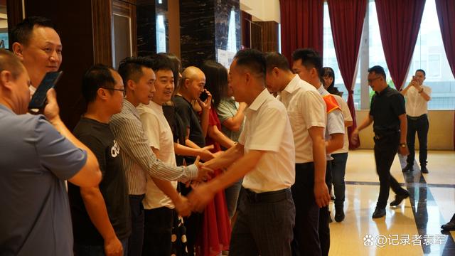 仪商联盟周年庆典在成都友豪罗曼大酒店隆重举行-图片11