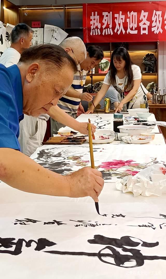 贵州知名书画家携手太升茶市，共同打造“中国风画廊”