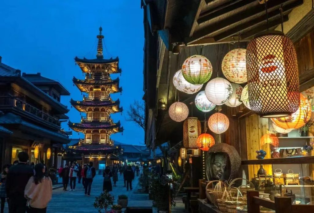 美丽湖湾 云尚拈花|2022“亲情中华•为你讲故事”江苏网上常规营第三期无锡段滨湖主场即将启幕!