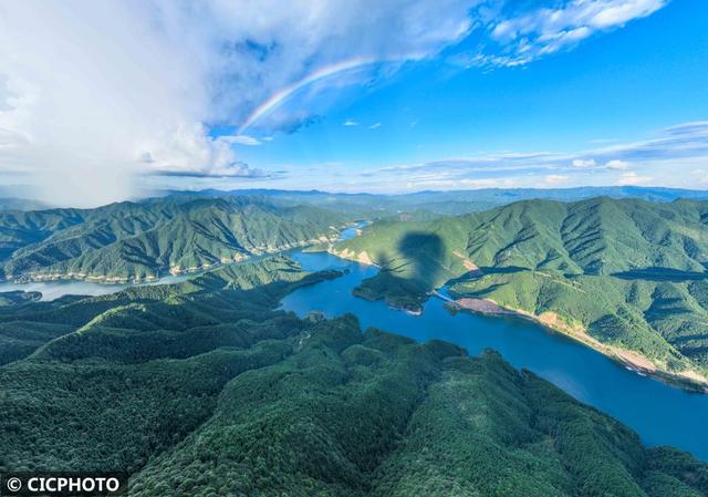 青山绿水好风光