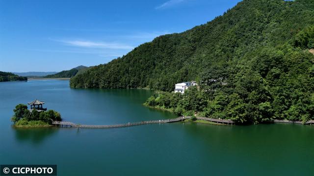 青山绿水好风光