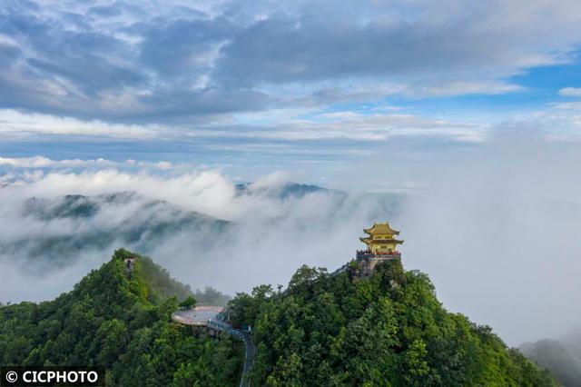 青山绿水好风光