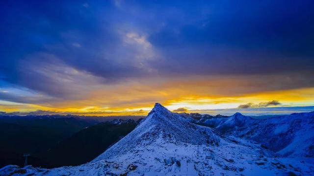 四川版“天空之城”,云海触手可及!