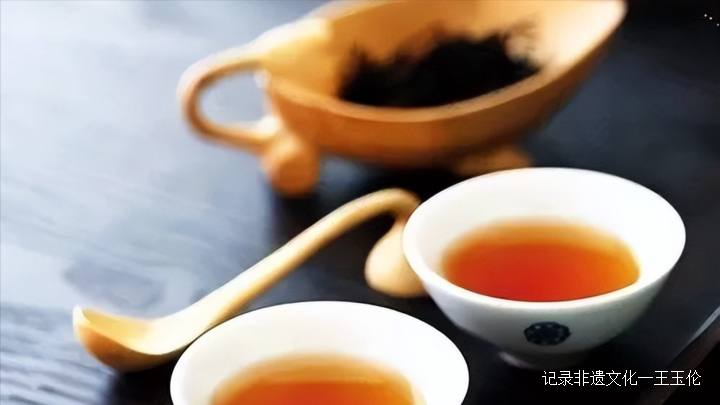 冬天如何喝茶？喝红茶预防流感，喝黑茶养胃