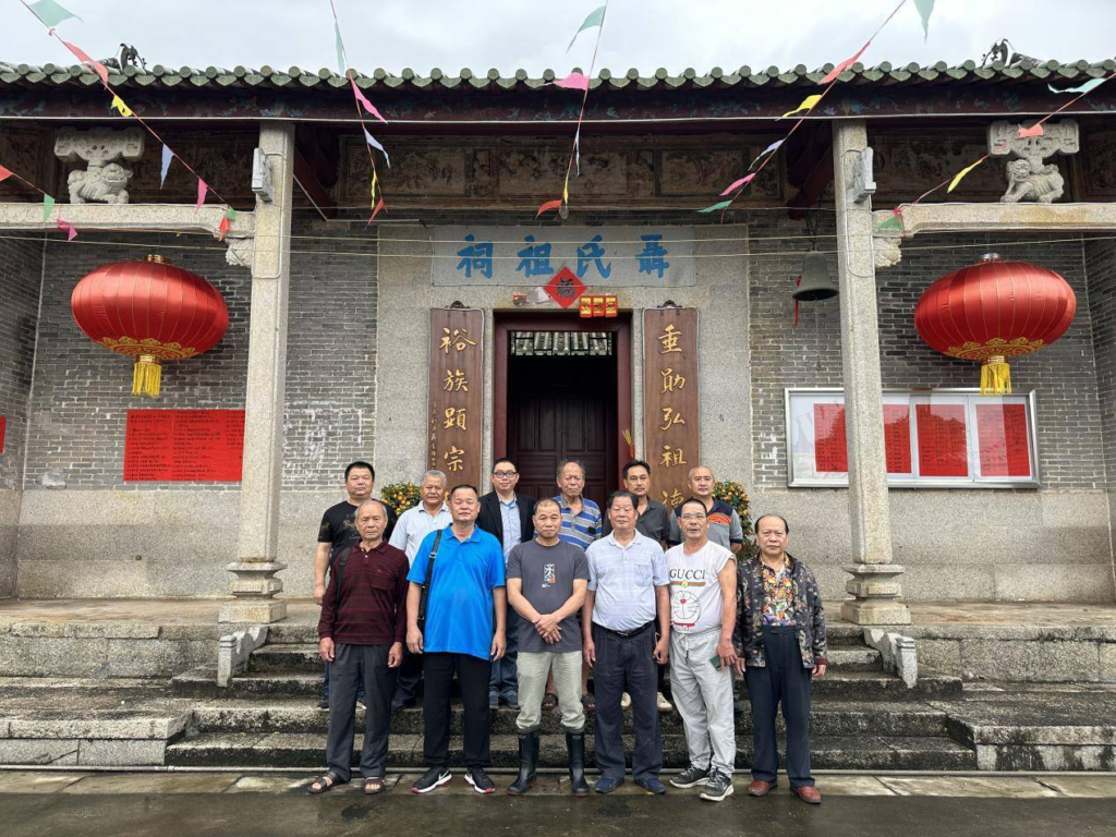 委内瑞拉侨领聂国常到新会祭祖寻根-图片1