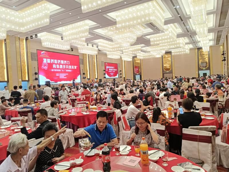 感人事:旅委侨胞为家乡新建小学筹款