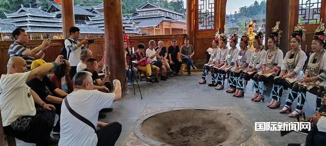 贵州从江:“中国乡村旅游1号公路”开通后游客增多了